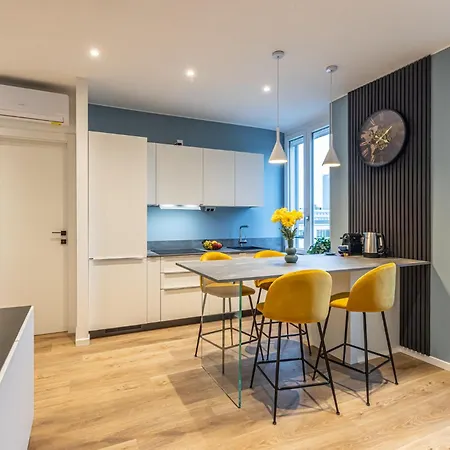 Navigli Duplex Elegante Con Vista Canale Lägenhet