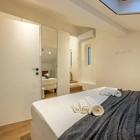 Daire Navigli Duplex Elegante Con Vista Canale