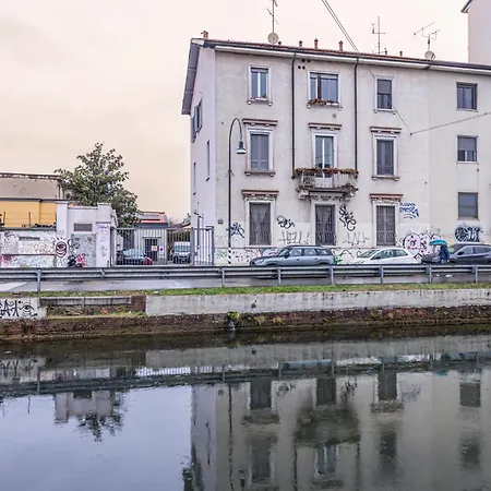 Daire Navigli Duplex Elegante Con Vista Canale Milano
