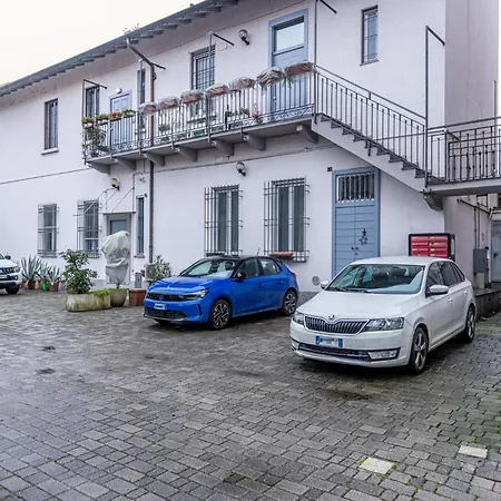 Navigli Duplex Elegante Con Vista Canale Daire Milano